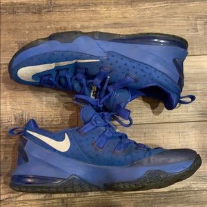 Mens size 11.5 Nike Lebron shoes